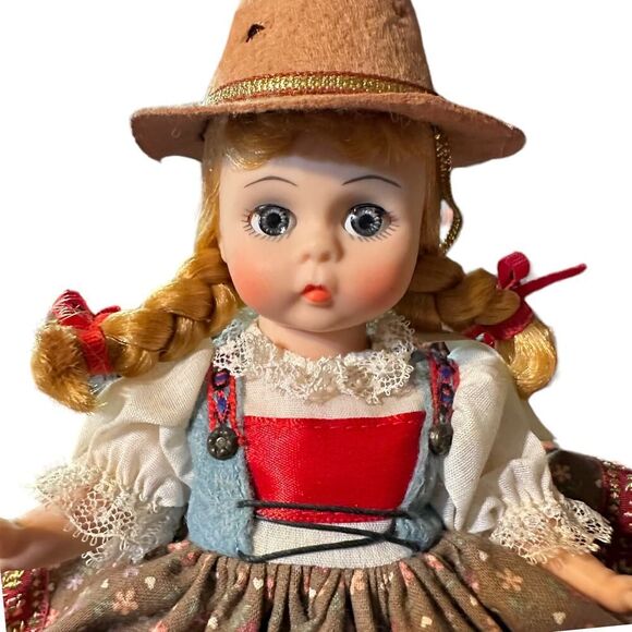 Madame Alexander Austria Doll #532 with Box - Picture 5 of 13